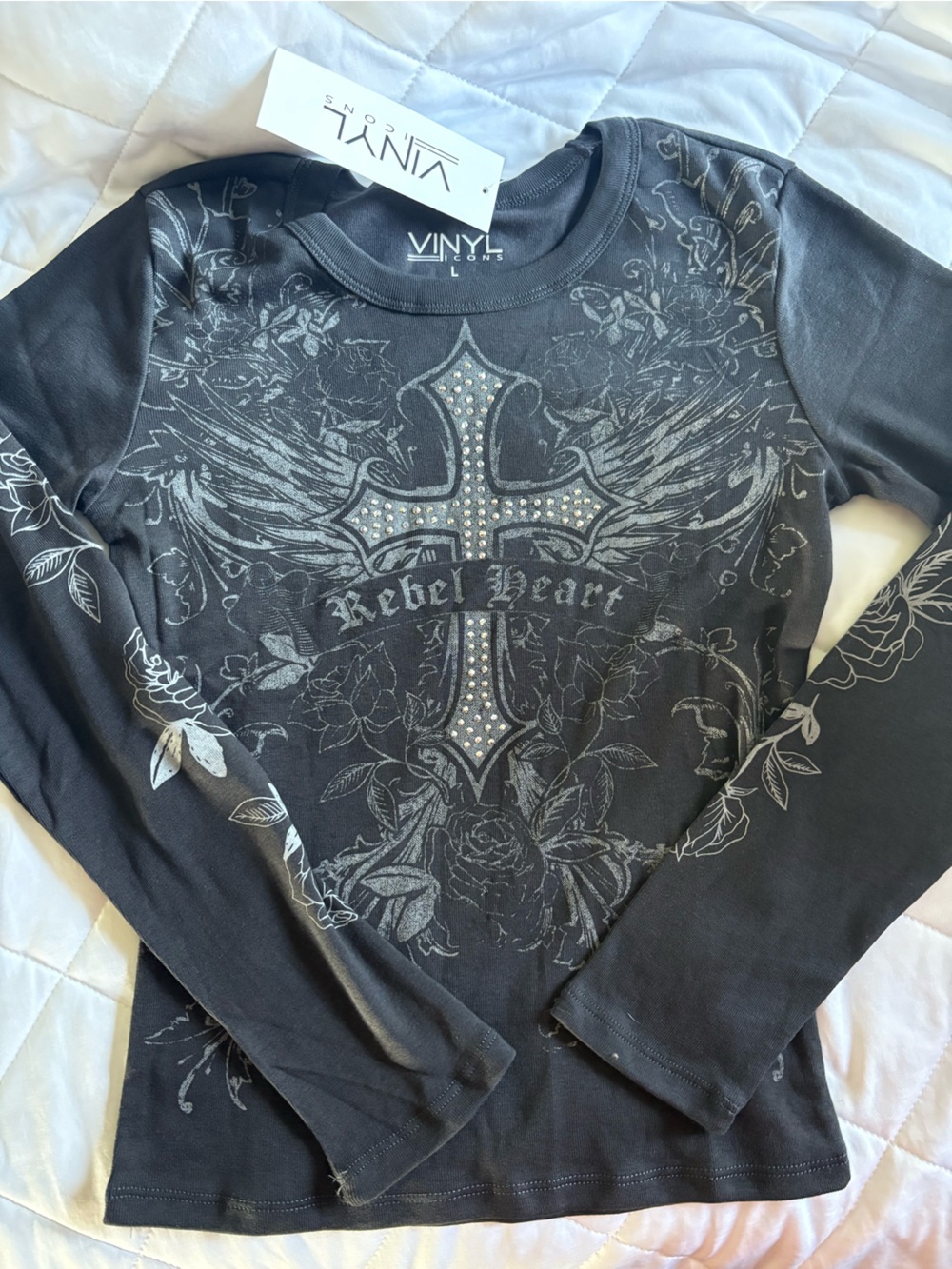 Vinyl Icons Rebel Heart Long-Sleeve Graphic Tee - Black